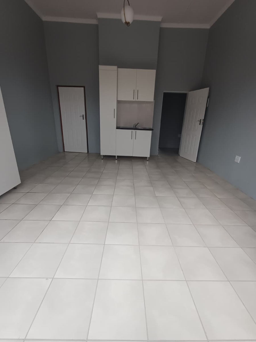 To Let 1 Bedroom Property for Rent in Queenstown Central Eastern Cape